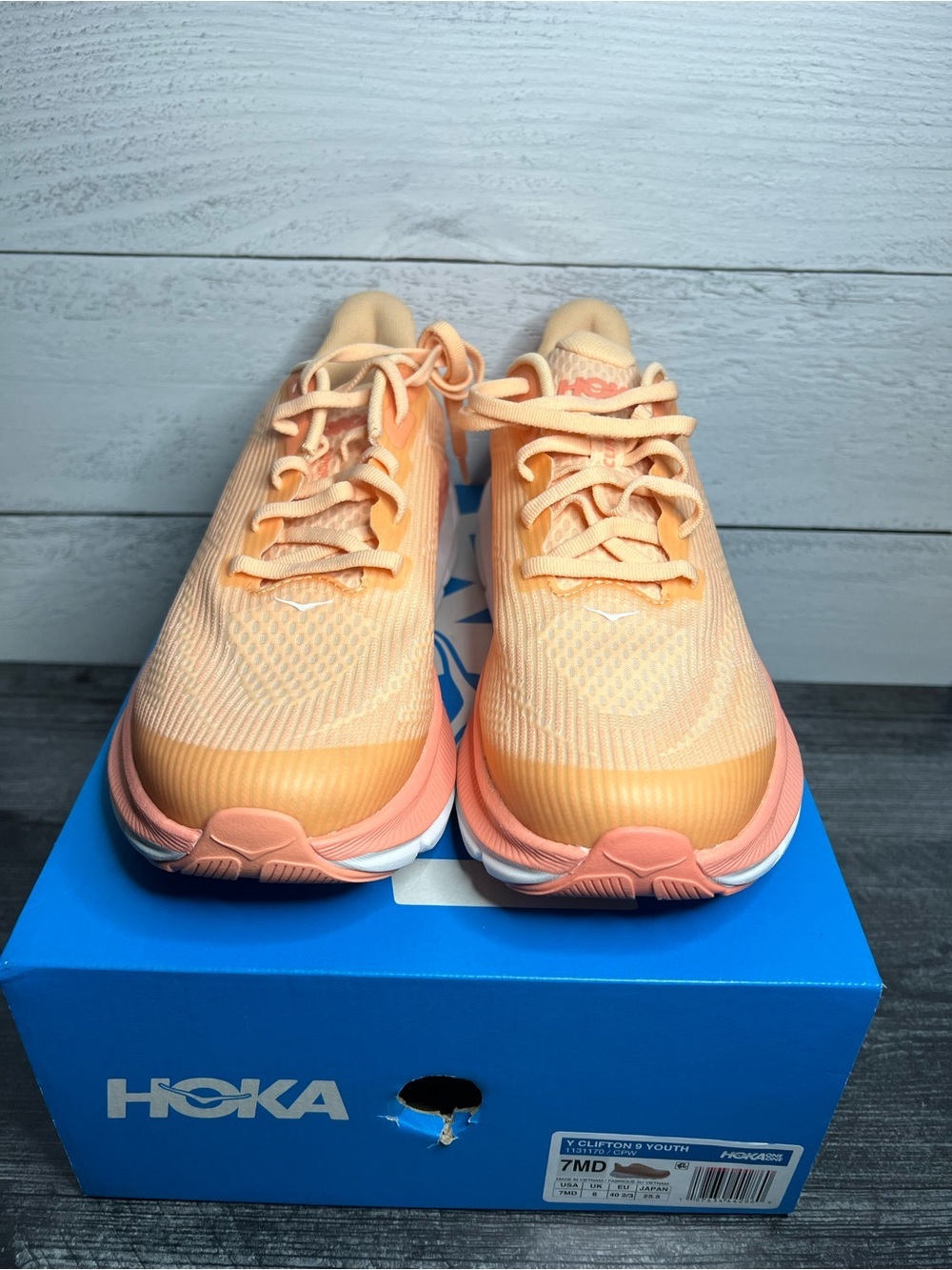 Hoka Youth Clifton 9 Running Shoes in Peach and Coral - Picture 2 of 6